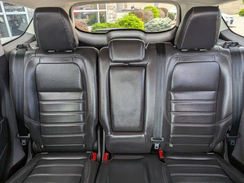 Used 2019 Ford Escape SEL image 21