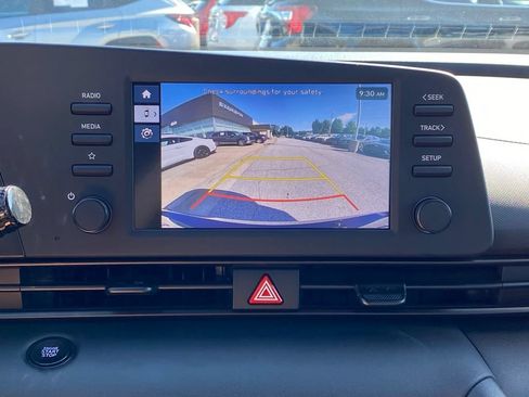 Used 2025 Hyundai Elantra Sport FWD image 18