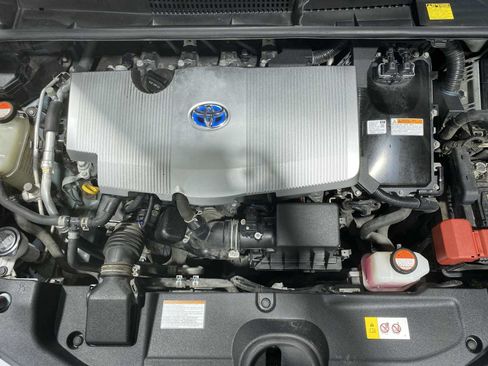 Used 2016 Toyota Prius Two FWD image 9