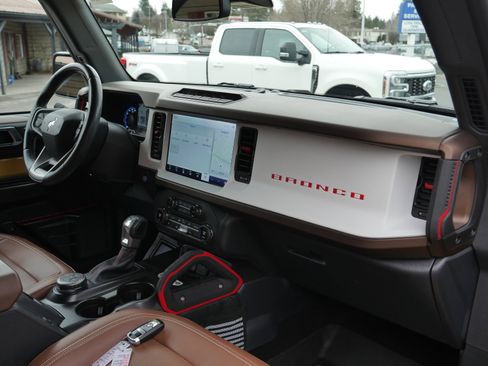 Certified 2024 Ford Bronco Heritage Edition image 32