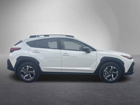 Used 2024 Subaru Crosstrek 2.0i Premium image 2