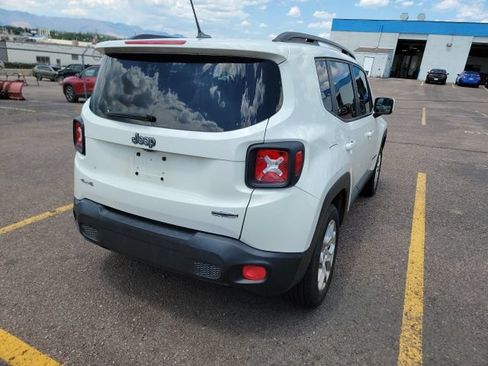 Used 2016 Jeep Renegade Latitude w/ Popular Equipment Group AWD/4WD image 5