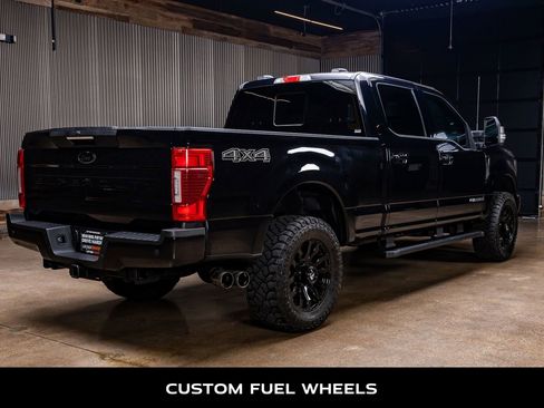 Used 2022 Ford F250 Lariat w/ Black Appearance Package AWD/4WD image 9