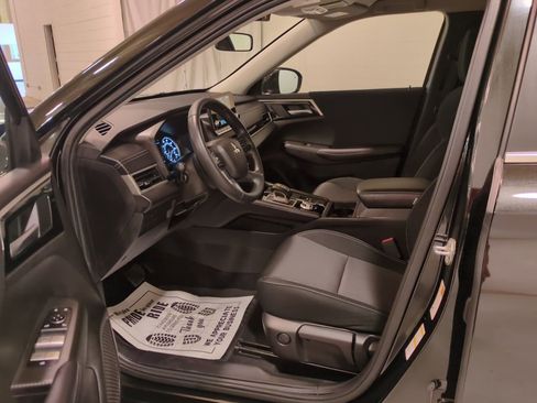 Used 2024 Mitsubishi Outlander ES image 17