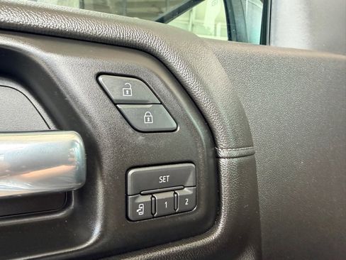 Used 2019 GMC Sierra 1500 SLT w/ SLT Premium Plus Package AWD/4WD image 7