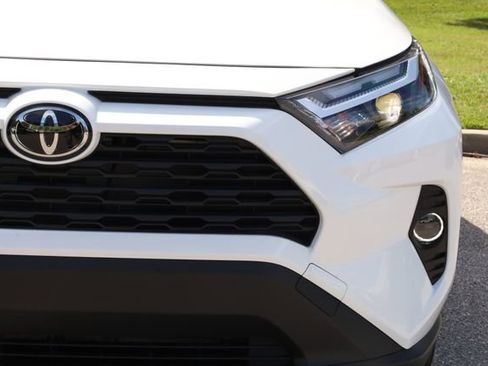 Used 2025 Toyota RAV4 XLE image 14