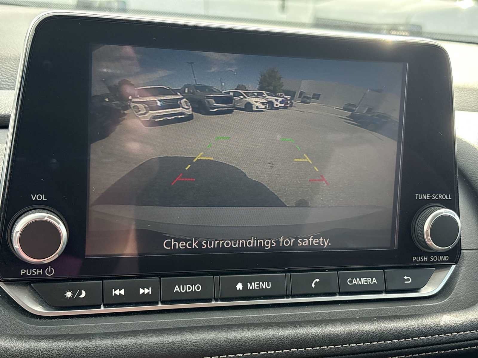 Used 2025 Nissan Rogue SV FWD image 14