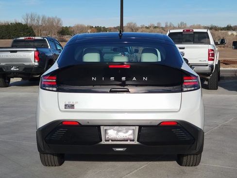 New 2026 Nissan Leaf SV+ w/ Floor Mat Package (SV+) FWD image 9