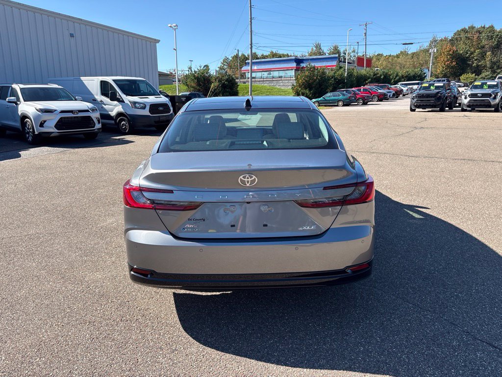 Used 2026 Toyota Camry XLE AWD/4WD image 6