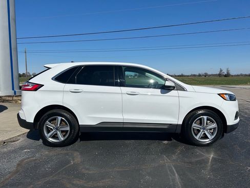 Used 2022 Ford Edge SEL w/ Convenience Package image 3