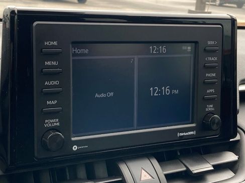 Certified 2021 Toyota RAV4 XLE w/ Convenience Package FWD image 19
