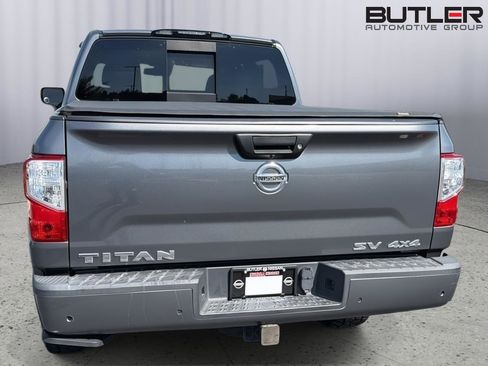 Used 2021 Nissan Titan SV w/ SV Convenience Package AWD/4WD image 7