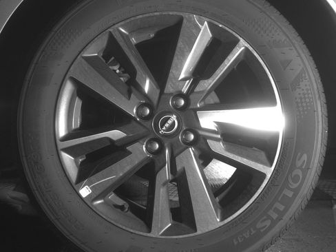 Used 2025 Nissan Versa SV image 14