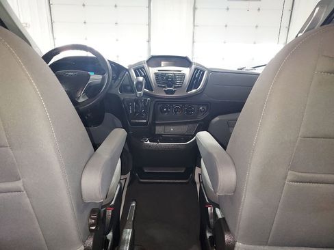 Used 2019 Ford Transit 150 XLT image 10