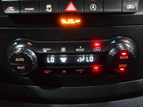 Used 2020 Mercedes-Benz Metris Passenger image 31