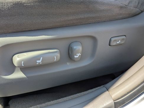 Used 2006 Toyota Camry LE FWD image 23
