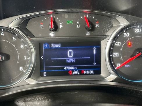 Used 2020 Chevrolet Equinox LT image 18