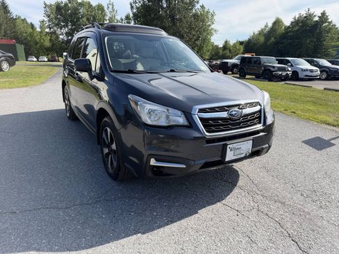 Used 2018 Subaru Forester 2.5i Premium w/ All-Weather Package AWD/4WD image 7