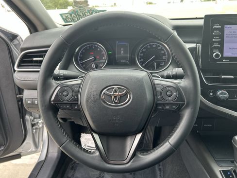 Used 2023 Toyota Camry SE w/ Convenience Package FWD image 11