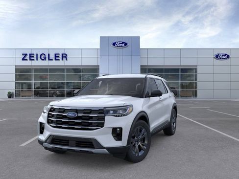New 2026 Ford Explorer Active w/ Active Comfort Package AWD/4WD image 2