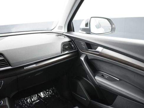 Used 2024 Audi Q5 e Premium Plus image 16