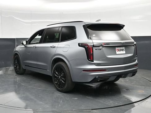 Used 2024 Cadillac XT6 Sport w/ LPO, Onyx Lite Package AWD/4WD image 11