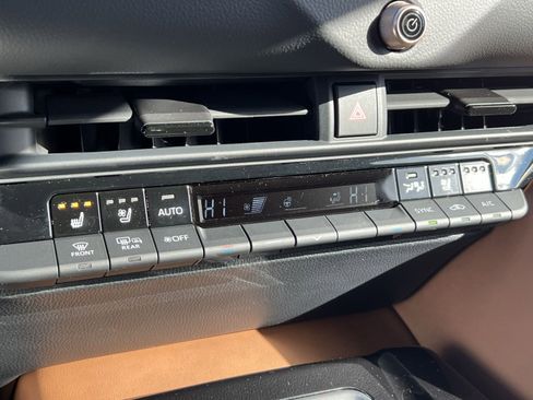 New 2025 Toyota Crown Signia image 16