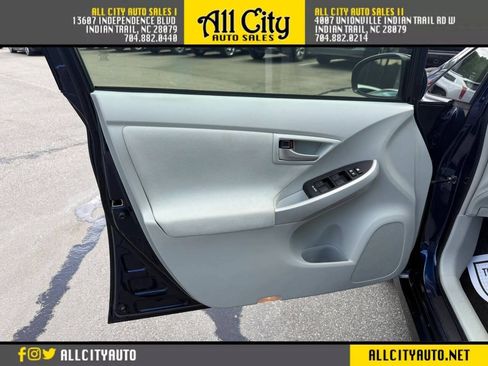 Used 2012 Toyota Prius Three FWD image 9