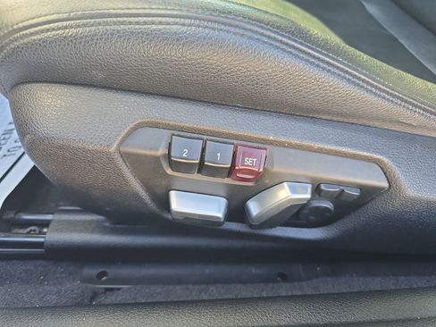 Used 2016 BMW M235i Coupe w/ Technology Package image 16