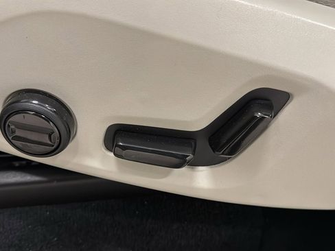 Certified 2023 Volvo XC90 B6 Core w/ Protection Package Premier image 25