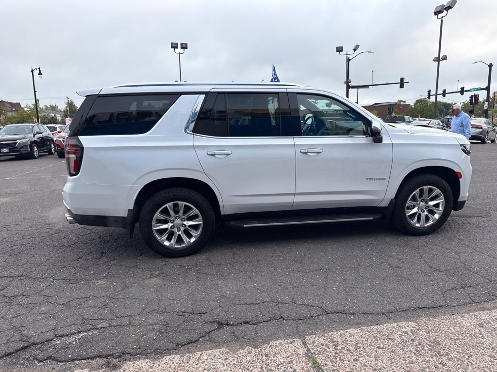 Used 2021 Chevrolet Tahoe Premier w/ Premium Package AWD/4WD image 10