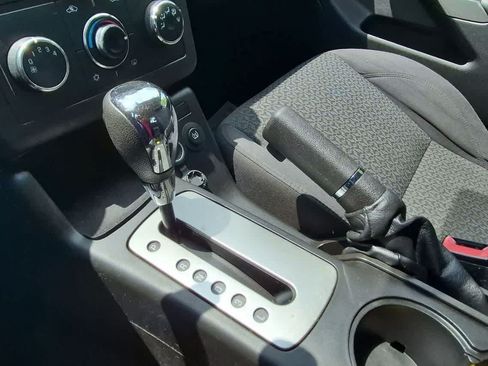 Used 2010 Pontiac G6 Sedan FWD image 27
