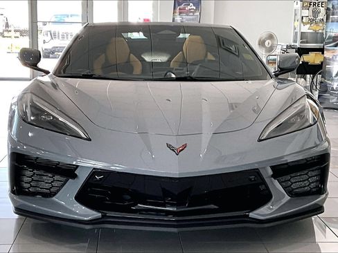 Used 2024 Chevrolet Corvette Stingray Preferred Conv w/ Z51 Performance Package RWD image 3