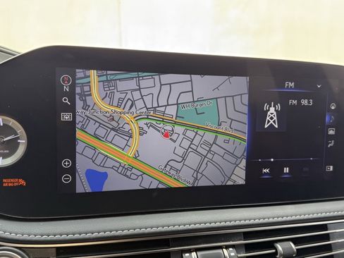 Used 2022 Lexus LS 500 image 9