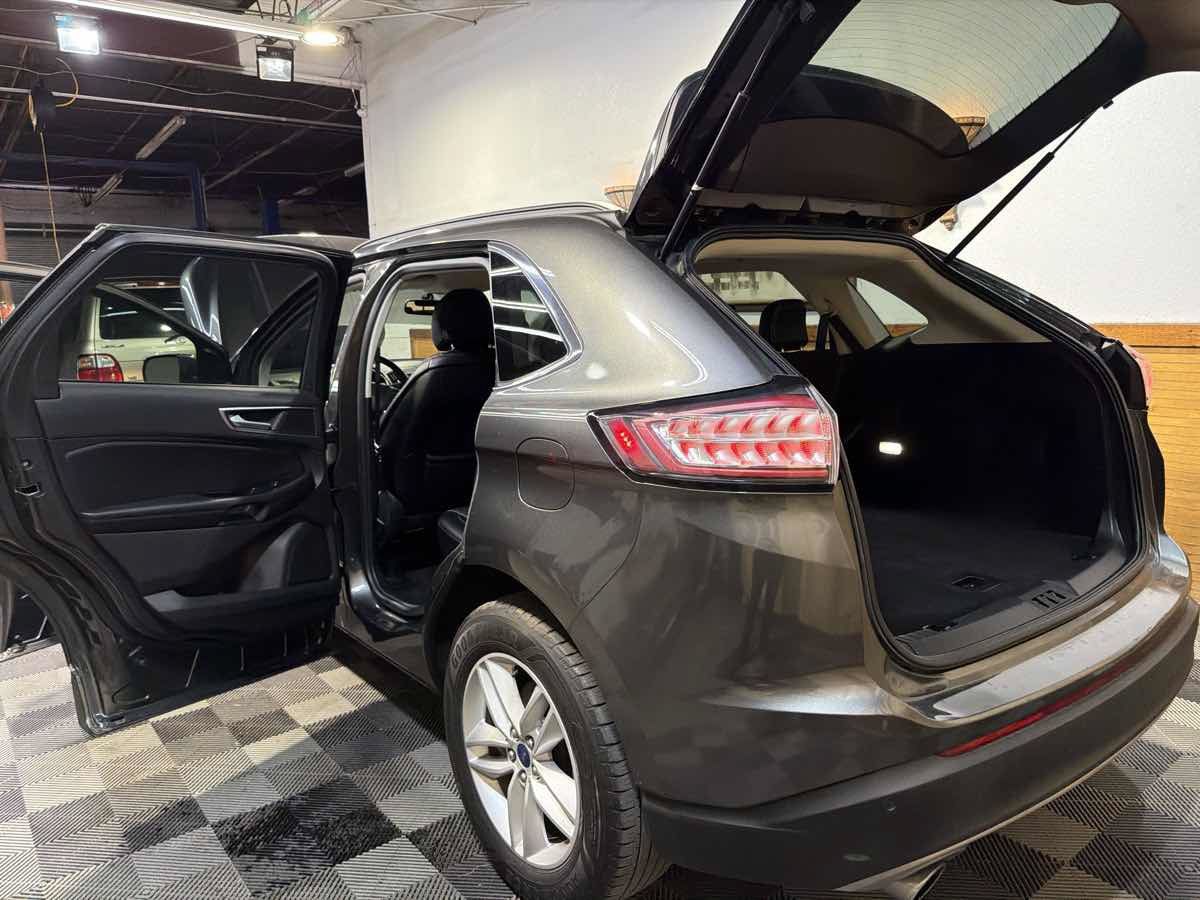 Used 2017 Ford Edge SEL w/ Equipment Group 201A FWD image 12