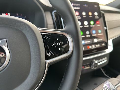 Certified 2025 Volvo XC90 B5 Plus image 29