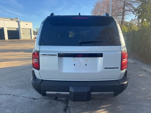 Used 2025 Toyota Land Cruiser w/ Premium Package image 5