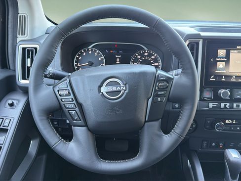 New 2026 Nissan Frontier SV w/ SV Convenience Package AWD/4WD image 9
