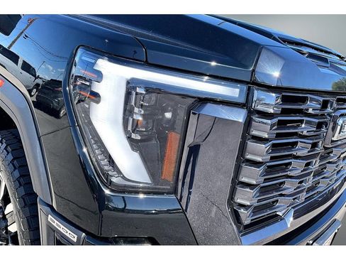 Used 2024 GMC Sierra 3500 Denali Ultimate AWD/4WD image 33