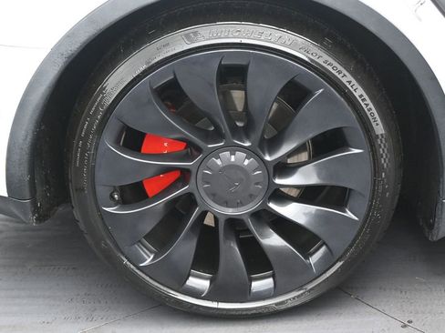 Used 2022 Tesla Model Y Performance AWD/4WD image 34