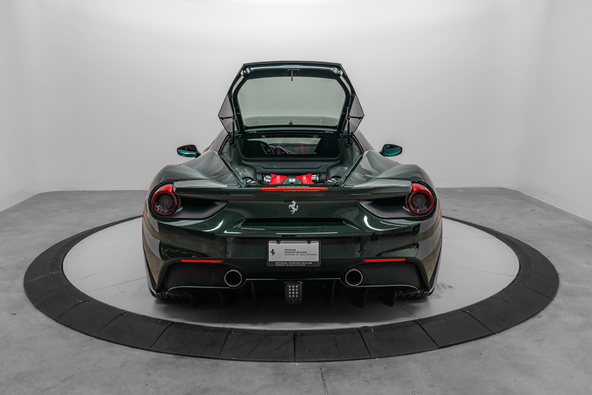Certified 2018 Ferrari 488 GTB RWD image 22