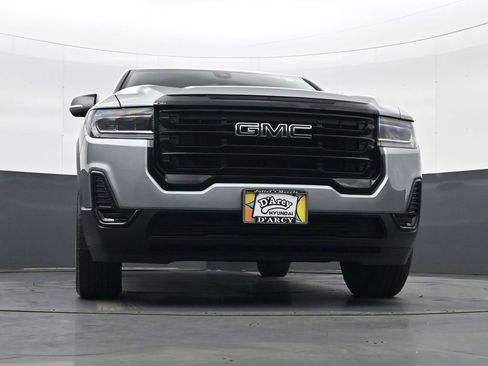 Used 2023 GMC Acadia SLE w/ Driver Convenience Package image 23