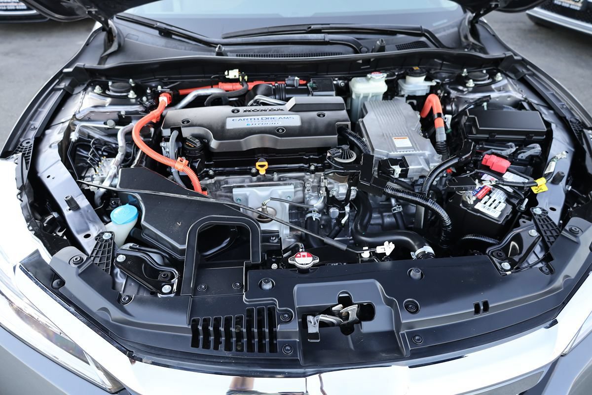 Used 2017 Honda Accord Touring image 32