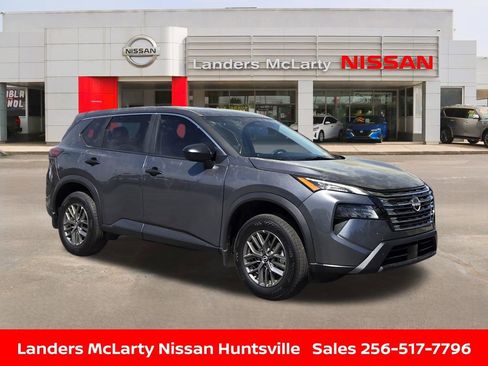 Used 2025 Nissan Rogue S image 1