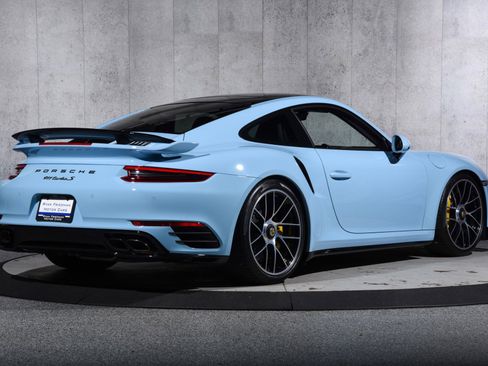 Used 2017 Porsche 911 Turbo S image 3