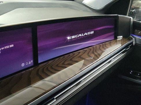 Used 2025 Cadillac Escalade ESV Sport Platinum AWD/4WD image 26