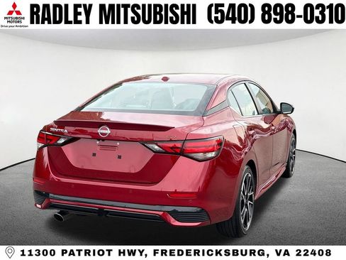 Used 2025 Nissan Sentra SR w/ SR Premium Package FWD image 19