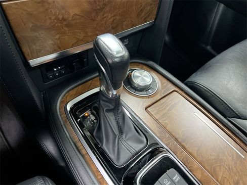 Used 2023 Nissan Armada SL w/ Captain's Chairs Package image 16