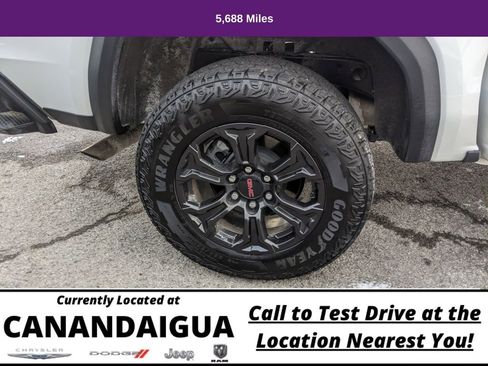 Used 2025 GMC Canyon Elevation w/ Convenience Package image 42