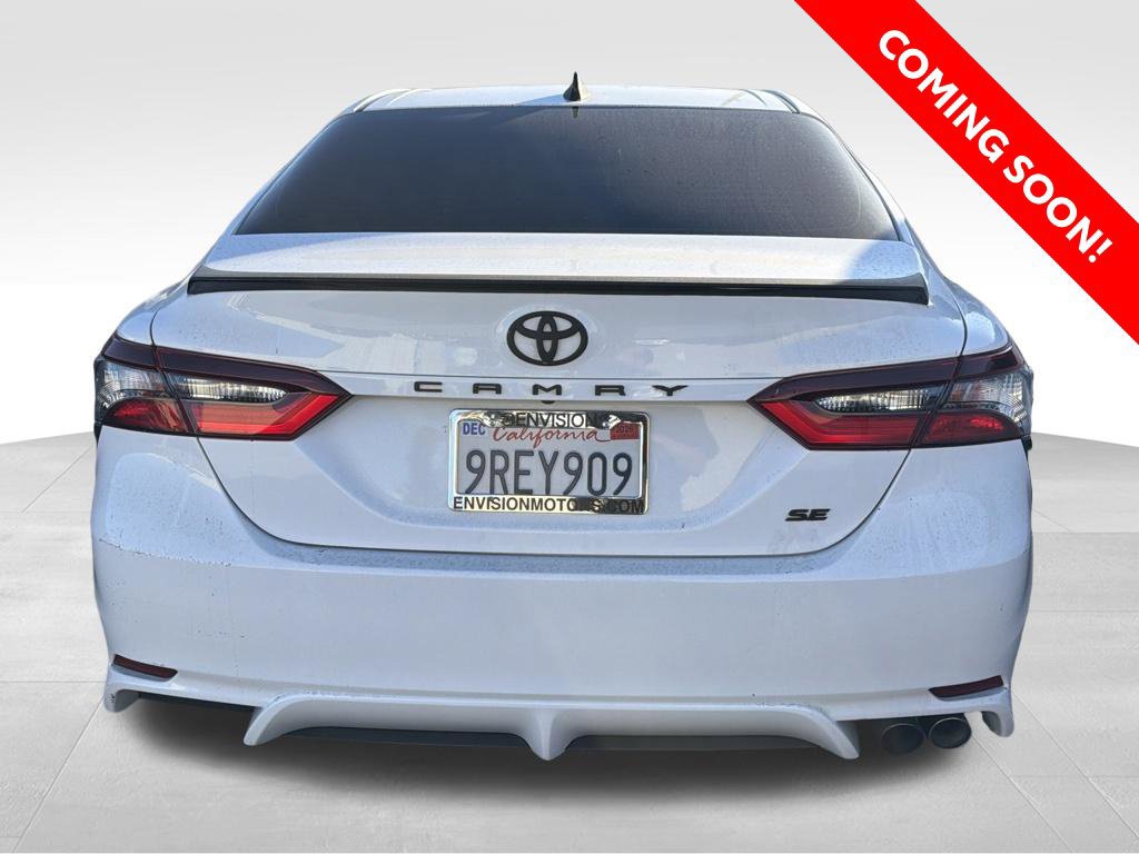 Used 2021 Toyota Camry SE w/ Convenience Package FWD image 1